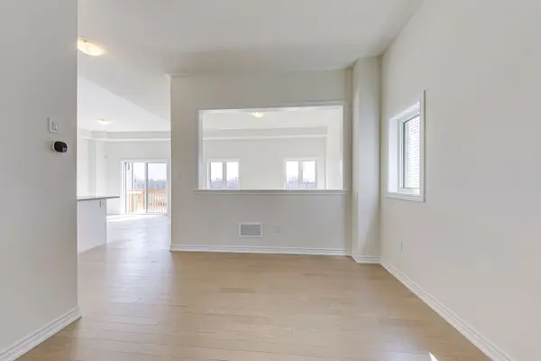 681 Catalina MNR, Pickering, ON L1X 0V1