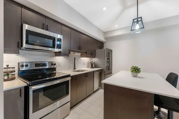 300 Essa RD #603, Barrie, ON L4N 9Y4