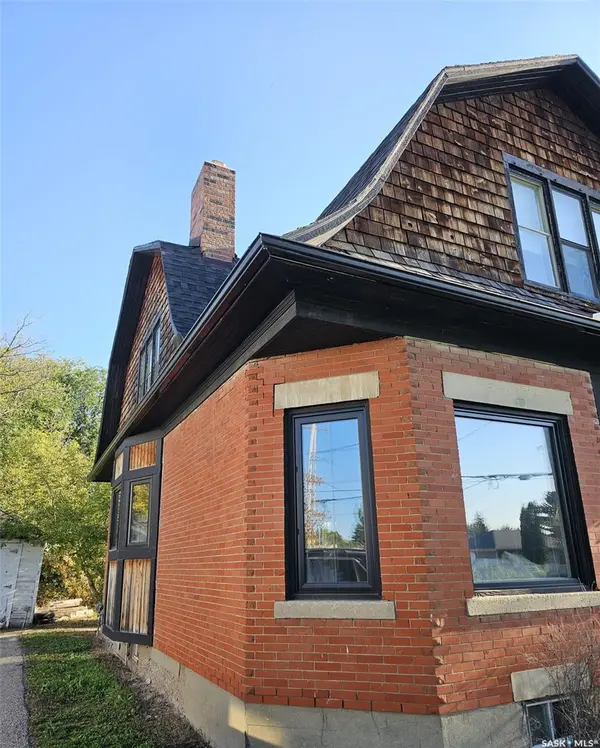 608 Walsh AVENUE, Oxbow, SK S0C 2B0