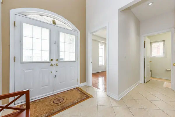 22 Jacksonville DR, Brampton, ON L6P 2Z3