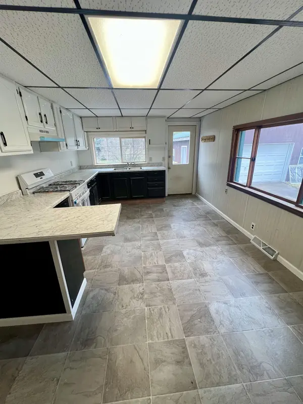 526 Hannah AVE, Alma, MI 48801