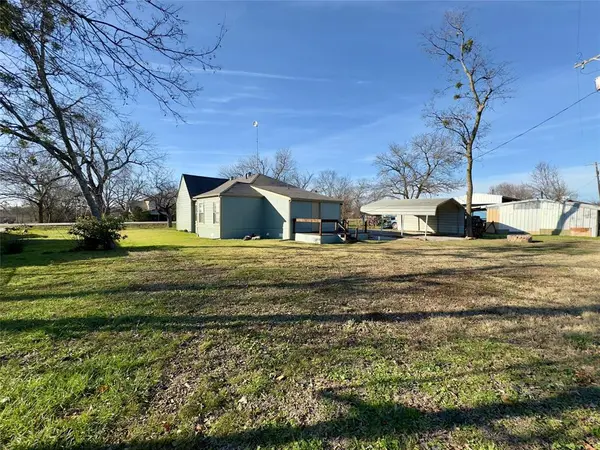 708 N US Highway 69, Celeste, TX 75423