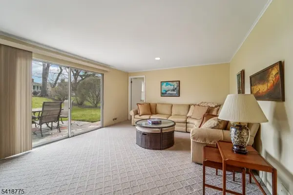 14 Eton Pl, Springfield Twp., NJ 07081