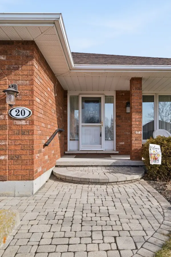 20 Sumac TER, Belleville, ON K8N 5X4