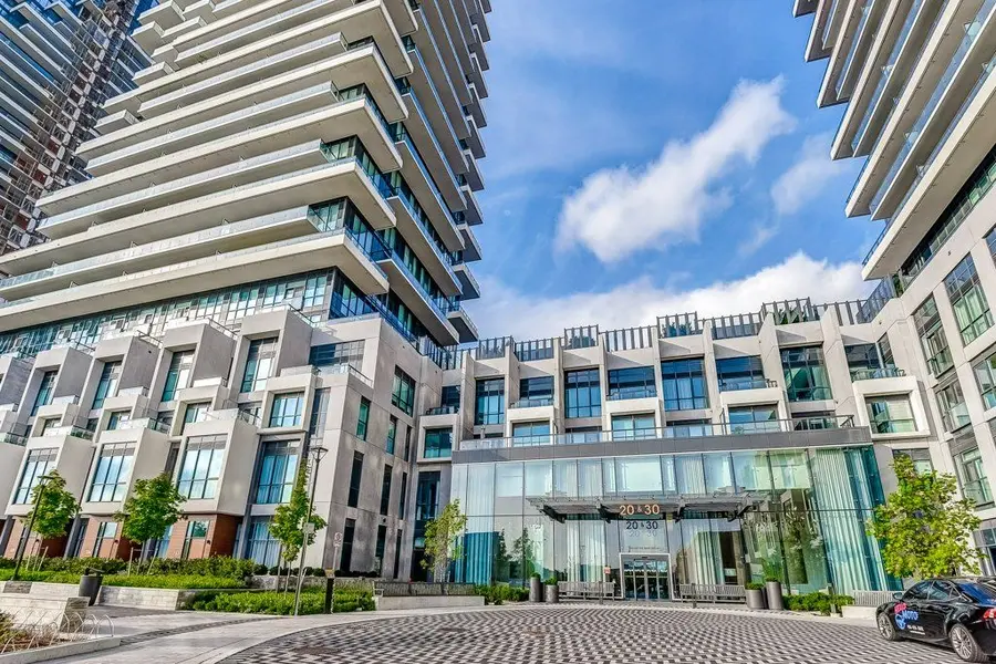 20 Inn On The Park DR #543, Toronto C13, ON M3C 0P8