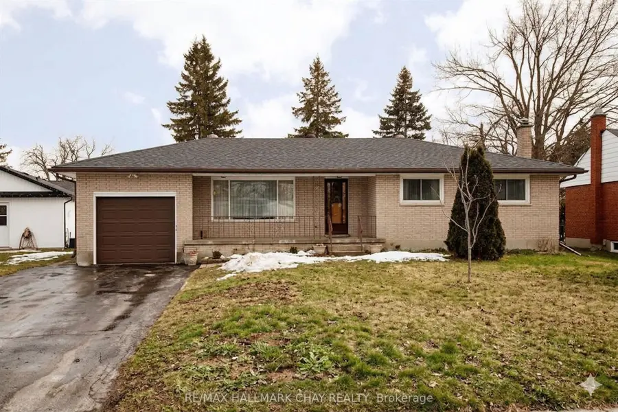 19 Steel ST, Barrie, ON L4M 2E6