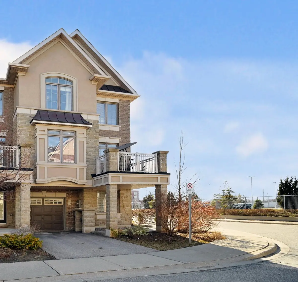 2435 Greenwich Dr DR #25, Oakville, ON L6M 0S4