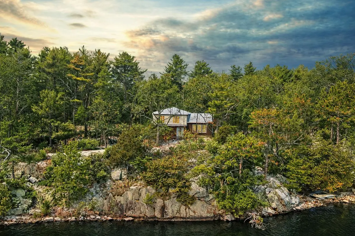 202 Folly RD, Rideau Lakes, ON K0G 1E0