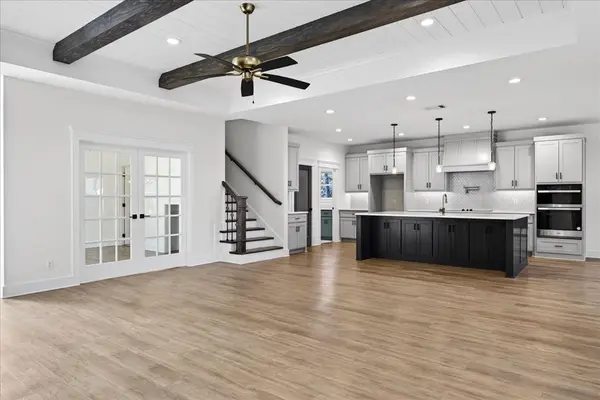 114 Castlewood Road, Enchanted Oaks, TX 75156