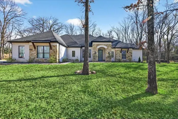 107 Oakbend Trail, Mabank, TX 75147