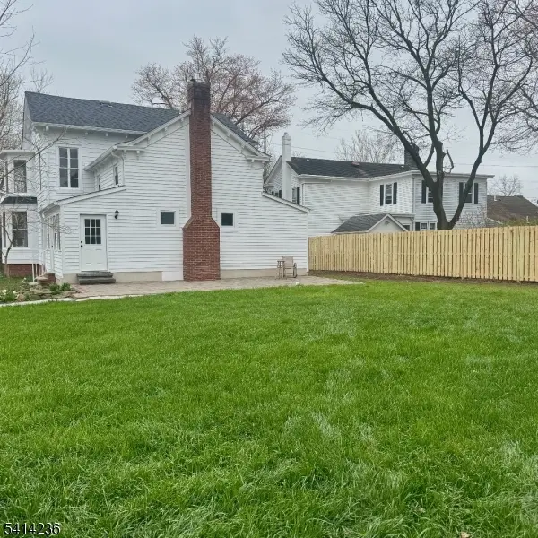 23 Amwell Rd, Millstone Boro, NJ 08844