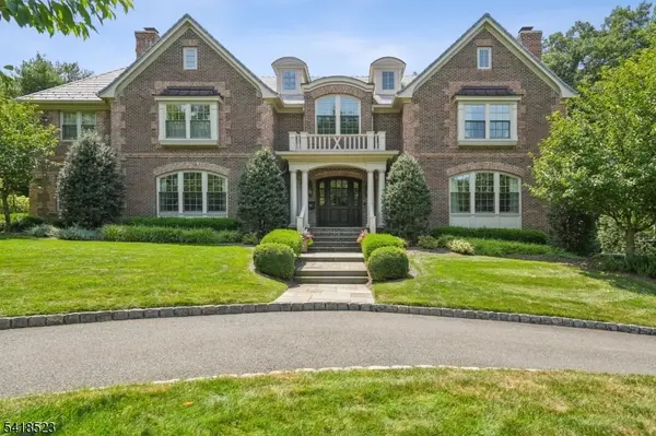 30 Robert Dr, Millburn Twp., NJ 07078