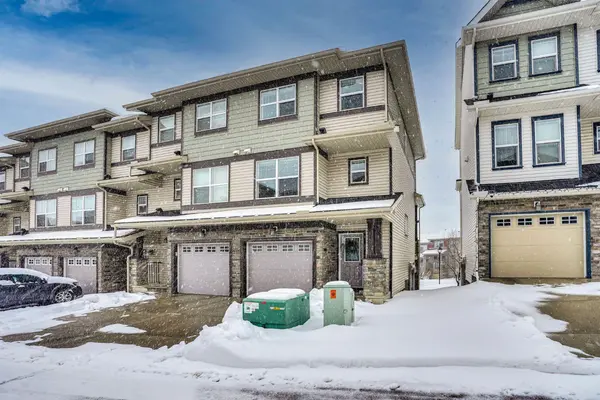 39 Panatella RD NW, Calgary, AB T3K0S7