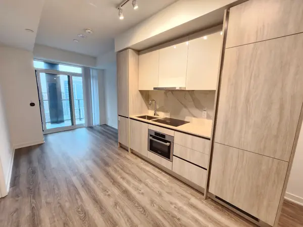 180 Front ST E #1801, Toronto C08, ON M5A 0K9