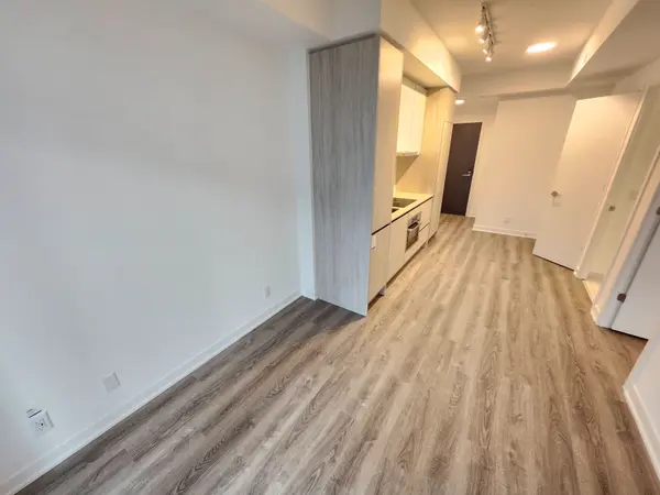 180 Front ST E #1801, Toronto C08, ON M5A 0K9