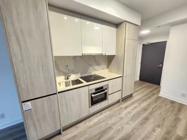 180 Front ST E #1801, Toronto C08, ON M5A 0K9