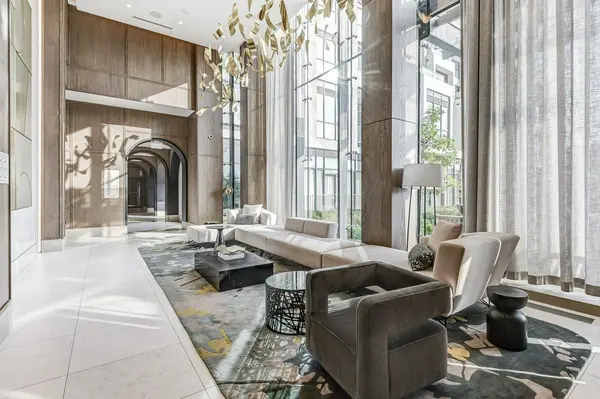 20 Inn On The Park DR #543, Toronto C13, ON M3C 0P8