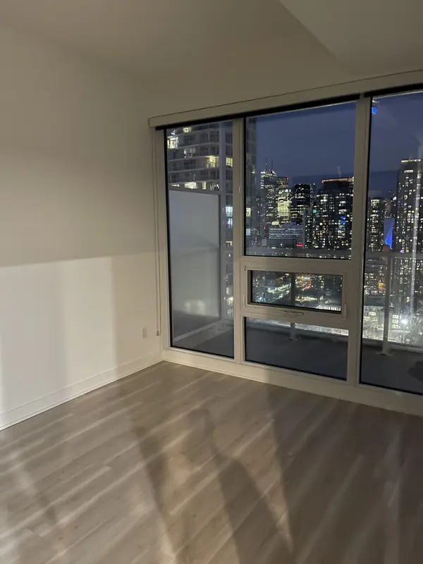 17 Bathurst ST #3611, Toronto C01, ON M5V 0N1