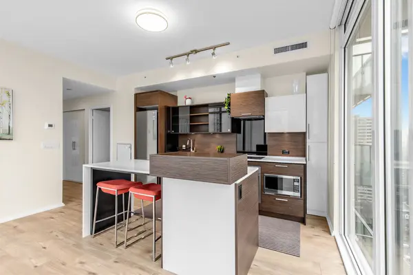 75 St Nicholas ST #1804, Toronto C01, ON M4Y 0A5