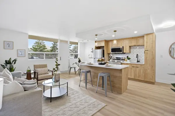 1950 Kennedy RD #101, Toronto E04, ON M1P 4S9