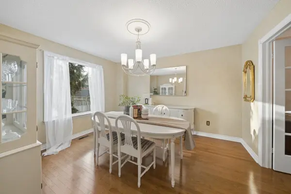 1674 Heathside CRES, Pickering, ON L1V 5V6