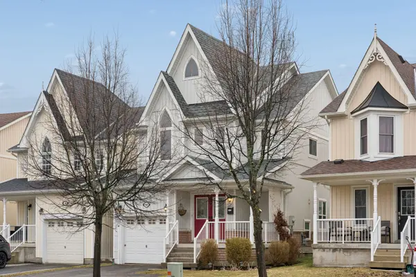 44 Cranborne CRES, Whitby, ON L1M 2M1