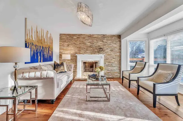 89 Batson DR, Aurora, ON L4G 3R2