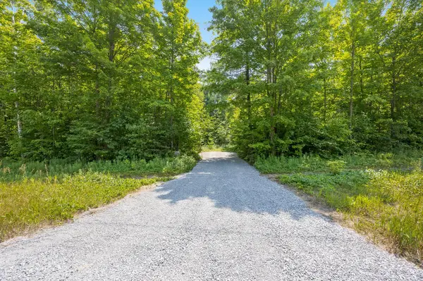 PT LT 40 Horseshoe Valley RD W, Oro-medonte, ON L4M 4Y8