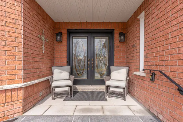 93 Samuel CRES, Halton Hills, ON L7G 5J3