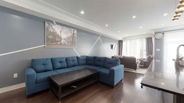 55 hubbell RD, Brampton, ON L6Y 1P3