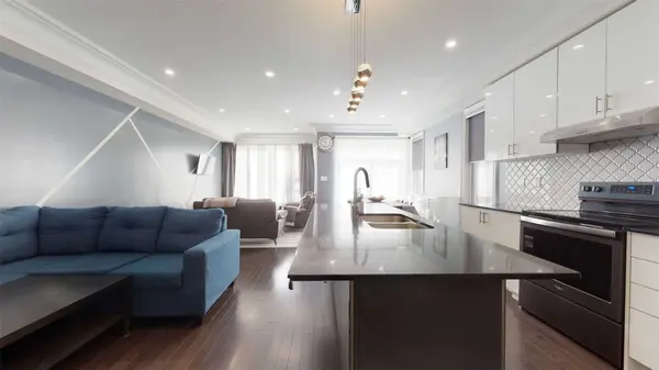 55 hubbell RD, Brampton, ON L6Y 1P3