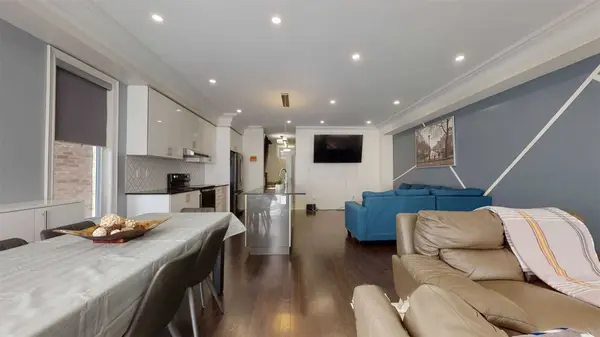 55 hubbell RD, Brampton, ON L6Y 1P3