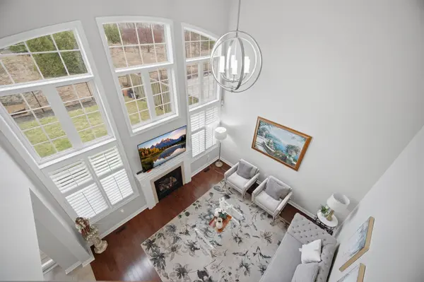 23 Twistleton ST, Caledon, ON L7C 3V9