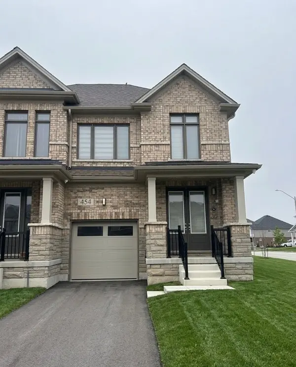 454 Robert Woolner ST, North Dumfries, ON N0B 1E0