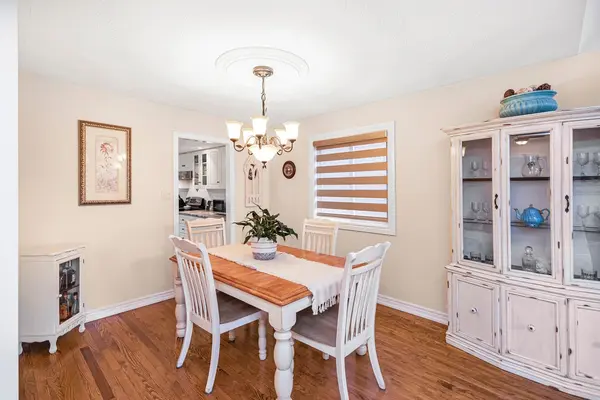 40 Artistic BLVD, Hamilton, ON L8T 4Z9