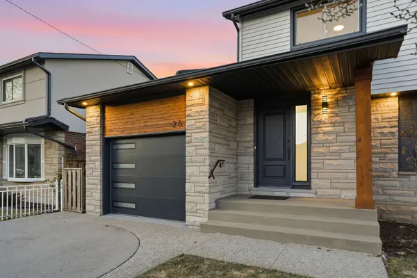 26 Clifton Downs RD, Hamilton, ON L9C 2P2