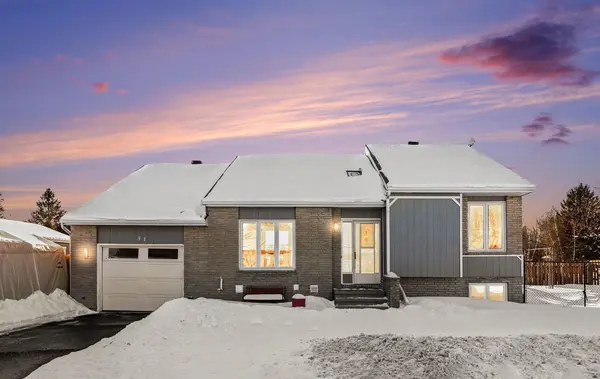 51 Marcel ST E, Russell, ON K0A 1W0