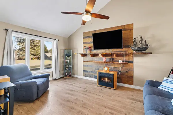 51 Marcel ST E, Russell, ON K0A 1W0