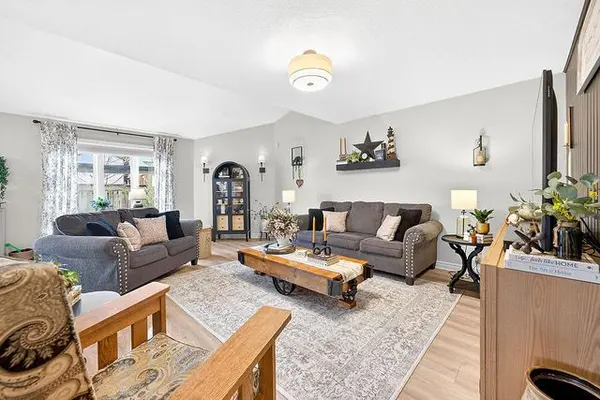 7 Etherington CRES, Hamilton, ON L0R 1C0