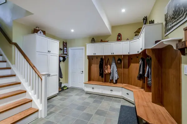 230 Ecclestone DR, Bracebridge, ON P1L 1G4