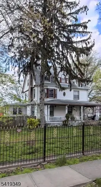 129 S Munn Ave, East Orange City, NJ 07018