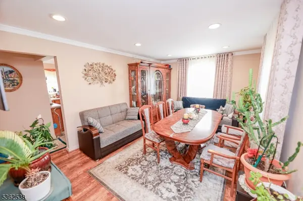 136 Martin Ave, Clifton City, NJ 07012