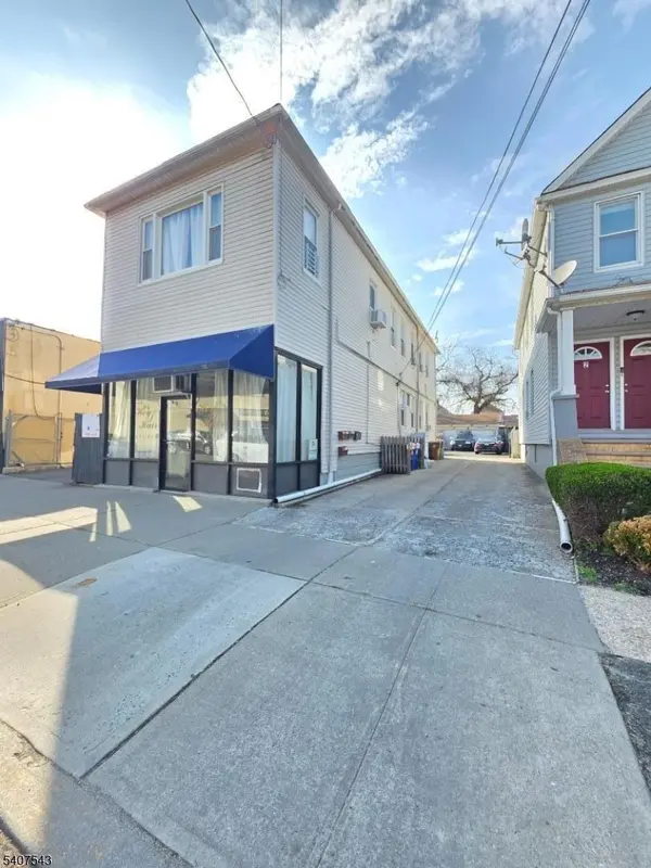 15 E Price St, Linden City, NJ 07036