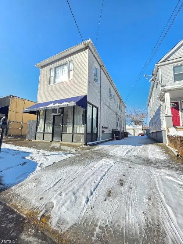 15 E Price St, Linden City, NJ 07036