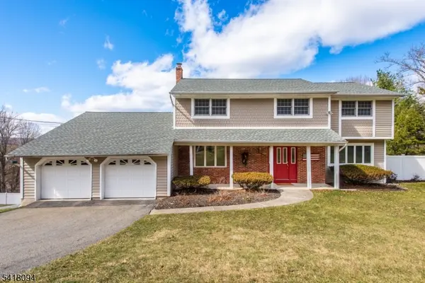 9 Mcatee Ln, Wanaque Boro, NJ 07465