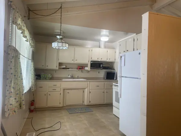 1727 Briarwood DR, Flint, MI 48507