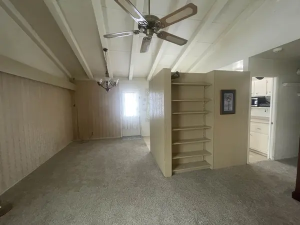 1727 Briarwood DR, Flint, MI 48507