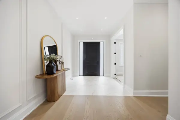 98 Charleswood DR, Toronto C06, ON M3H 1X6