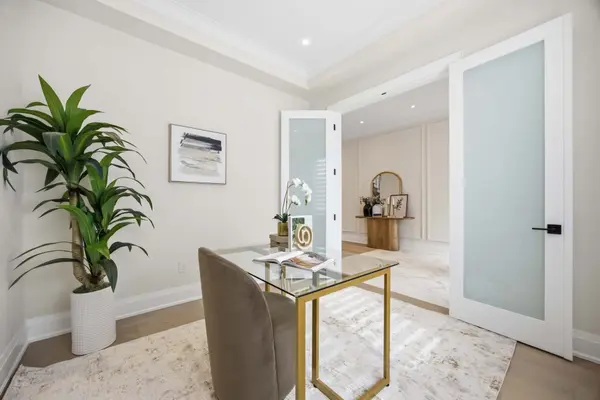 98 Charleswood DR, Toronto C06, ON M3H 1X6