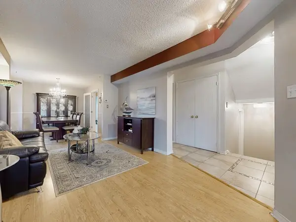 1070 Summitview CRES, Oshawa, ON L1K 2K5